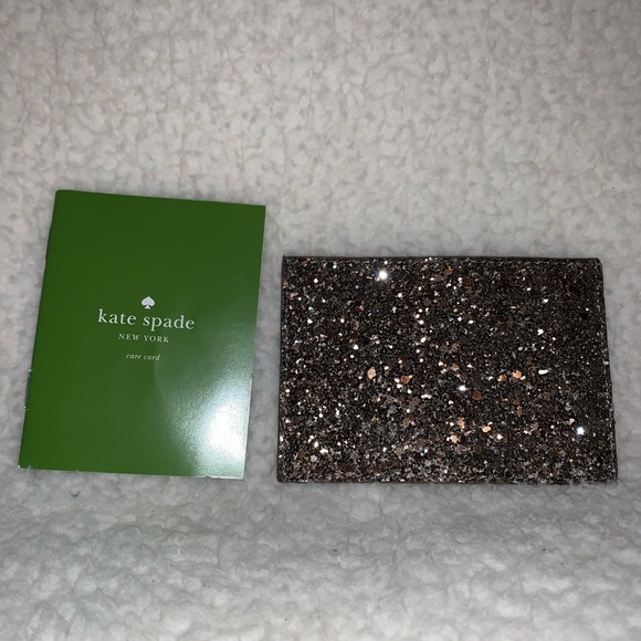 🔥NWT Kate Spade Card Holder!🔥 - Picture 2 of 4